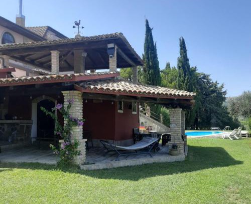Citta Sant'Angelo House | Casalustro