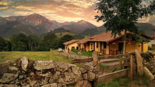 Margolles House | Casas Rurales Entrecastaños