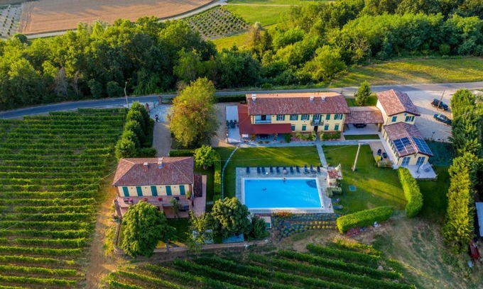 Asti House | Cascina Desderi