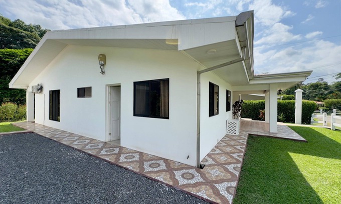 Carmen House | Casita Kibbie.