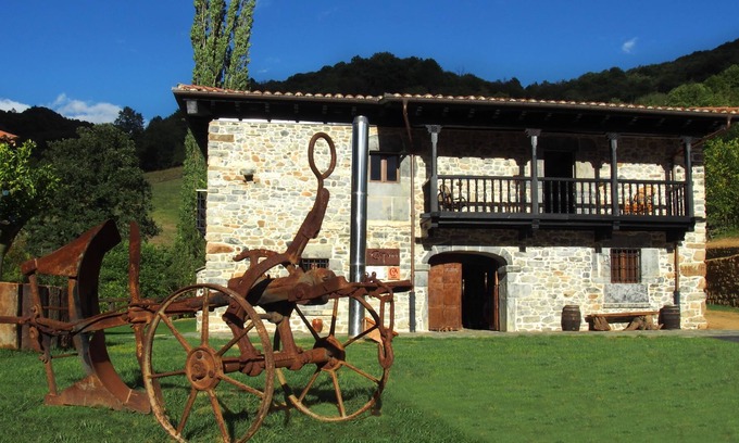 Corigos House | Casona del Castaniu
