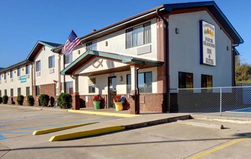 Cassville Hotel | Cassville Four Seasons Inn & Suites