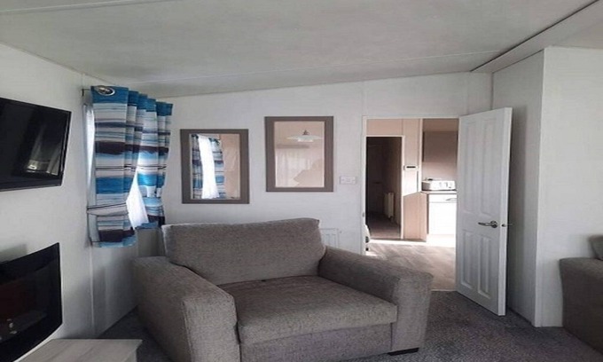 White Cross House | Castaways 615