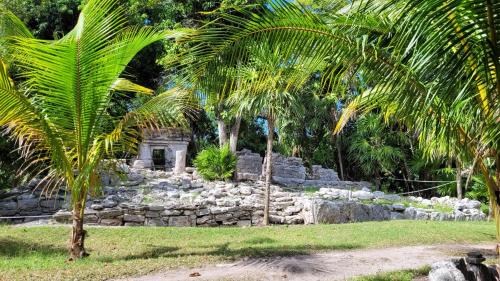 Playacar Fase I Apartment | Castillo de Amor - Beach
