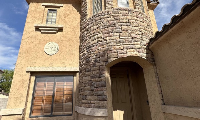 Casa Grande House | Castillo Royal Heated Pool