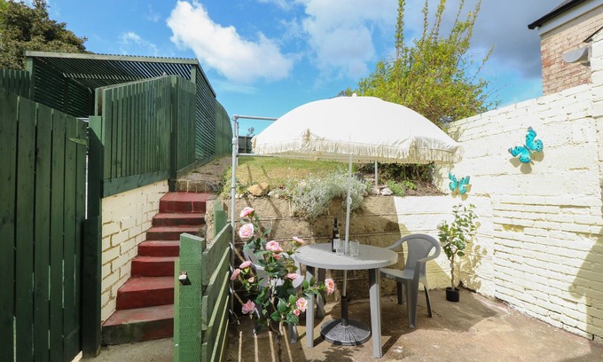 Newport Cottage | Castle Cottage