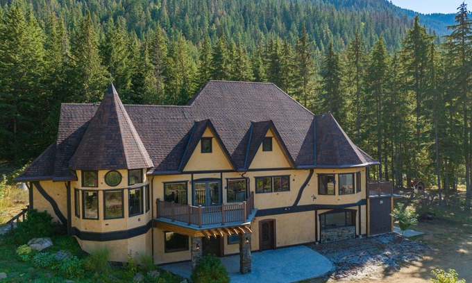 Silverton House | Castle in the Mountains! Private country mansion for events, retreats, weddings!