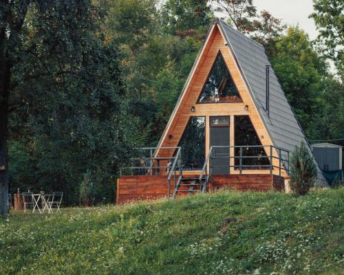 Comarnic Ski Chalet | Casutele din Poienita