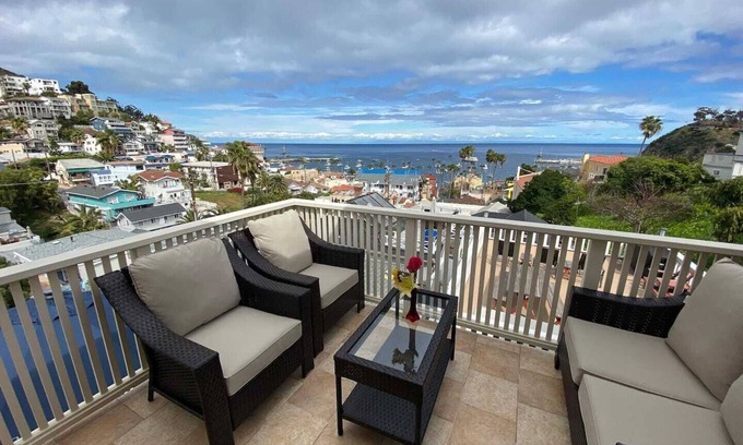 Avalon House | Catalina Two Bedroom, Two Bath View Home