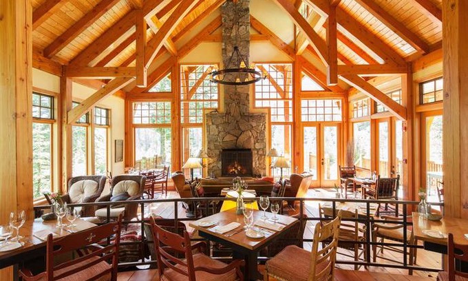 Field Cabin | Cathedral Mountain Lodge
