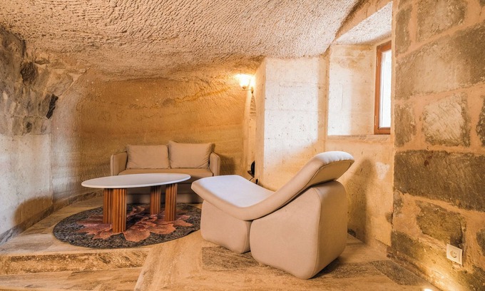Uchisar Apartment | Cave Room with Traditional Turkish Bath 102