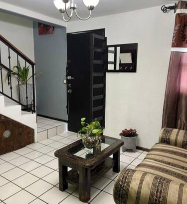 Uruapan House | Caza en zona residencial