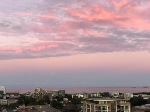 Wollongong CBD House | CBD Penthouse Retreat - Stunning Ocean & City View