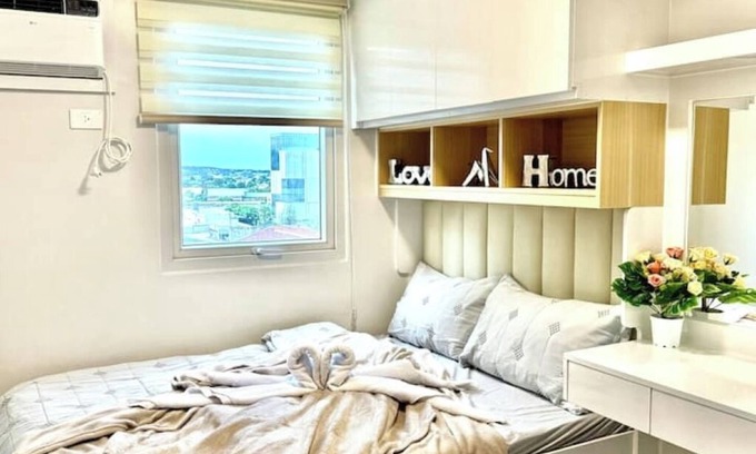 Mandaue Condo | CebuHouseT10/2BR/8pax/UNLI5G/Netflix+Youtube