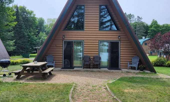 Butternut Cabin | Cedar Cove Cabin 3
