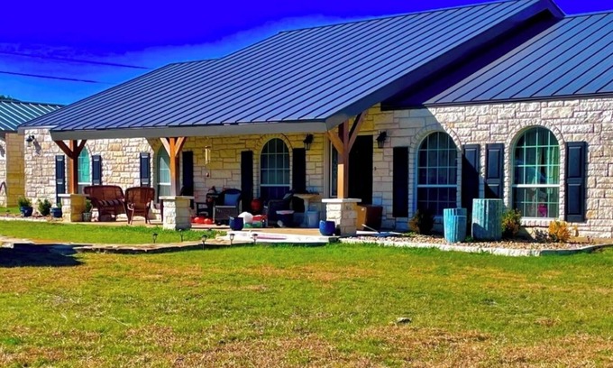 Bell County House | Cedar Creek Ranch in Salado, Texas