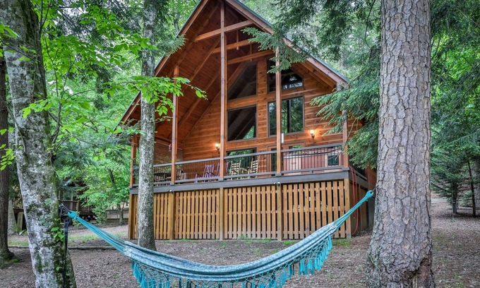Ellijay Cabin | Cedar Shoals - Riverfront, Hot Tub, Dog Friendly/Minimum Age Requirement of 25