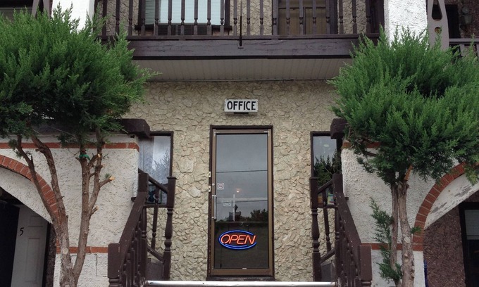 Georgetown Hotel | Cedar Springs Motel