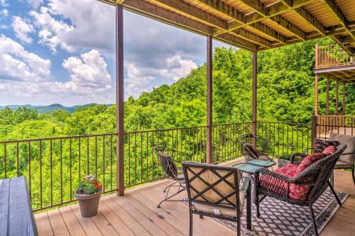 Silver Point Apartment | Center Hill Lake Rental Steps to Hurricane Marina