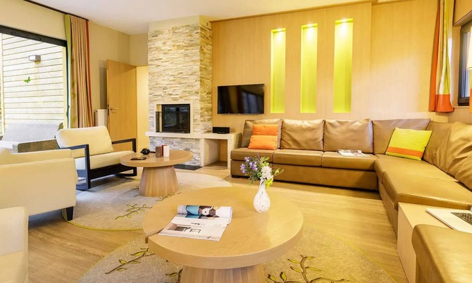 Curcay-sur-Dive House | Center Parcs - Domaine Le Bois aux Daims - 4 Room Cottage 6 People VIP