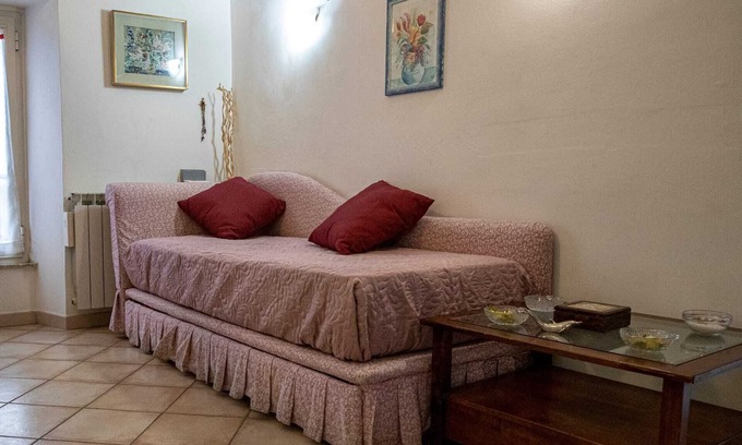 Fiano Romano House | Central and quiet building with fireplace 10 minutes from the highway