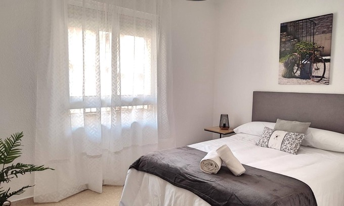 Huerta del Rey Vallellano Apartment | Central Apartment Jardines de Vallellano