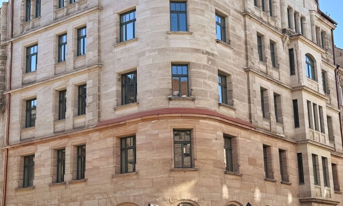 Fuerth Apartment | Central business apartment for 4
