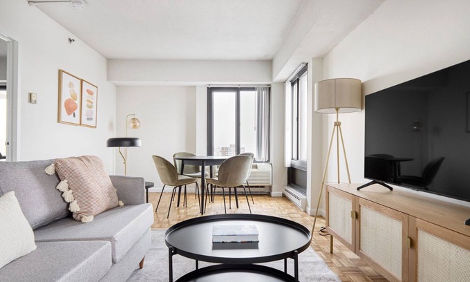 Mid-Cambridge Apartment | Central Cambridge 1BR near restaurants, steps from Train, by Blueground