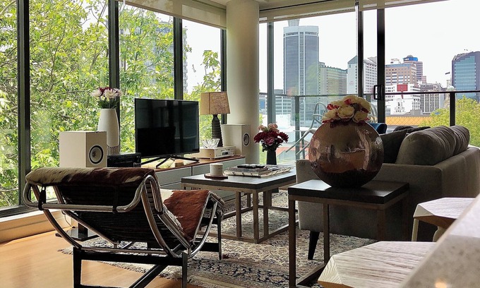 Newton Condo | Central City Condo, 2Brm, 2ensuites, Study, Concierge, Gym/Pool, Garage.