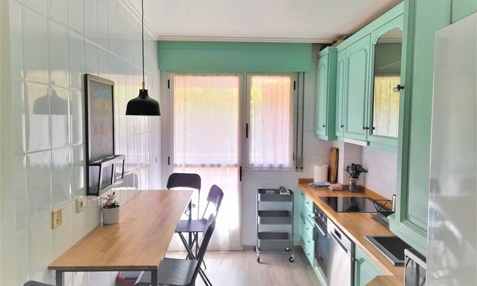 Logrono Historic Centre Apartment | Central, free parking, pets allowed