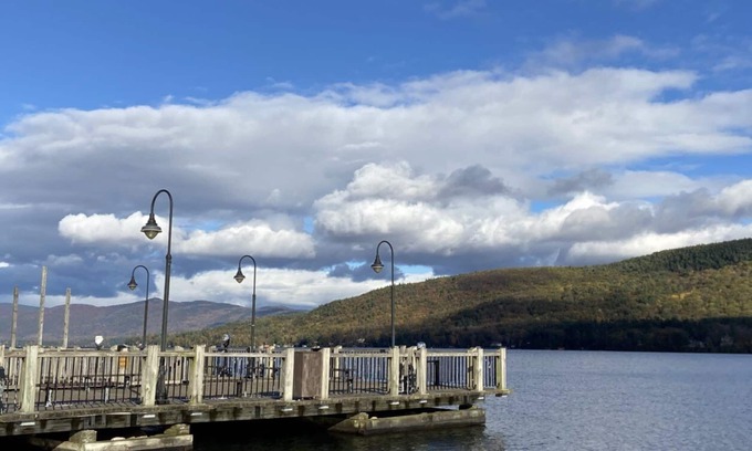 Lake George Apartment | Central Lake George Escape – Balcony Views, Walk to Everything