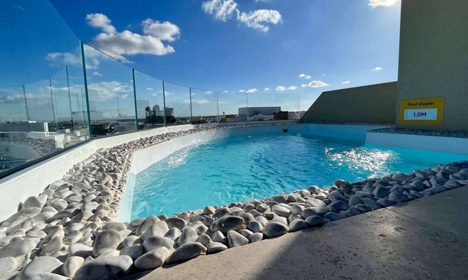 San Gwann Apartment | ★ Central LUX Apartment ★ w/POOL & 20m² terrace ➞
