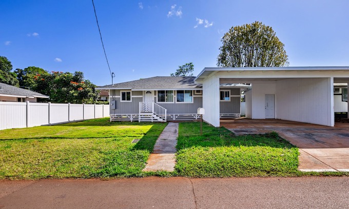 Wahiawa House | Central Oahu - 4BR Sleeps 8 + WiFi, A/C, Parking