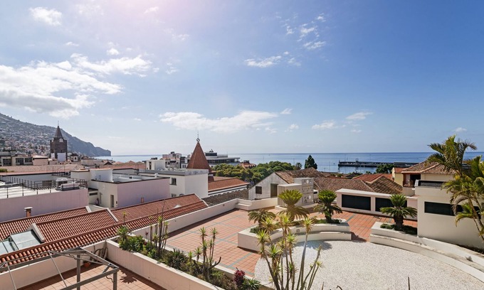 Se Apartment | Central Sea View Apartment - Funchal