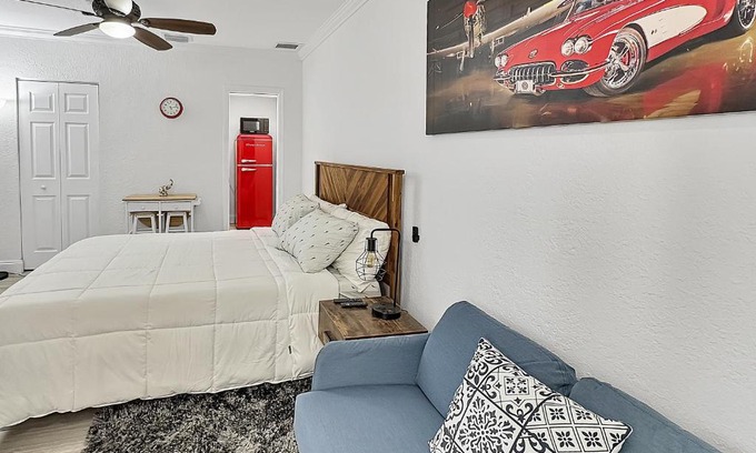 Coral Way Apartment | Central Studio 17