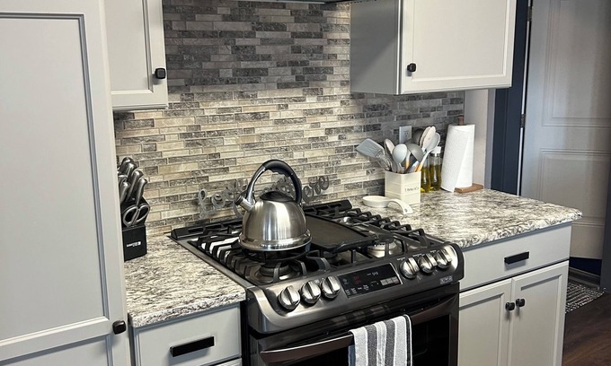 Lewiston House | Centrally Located 4-bedroom house in Lewiston with a View, close to College