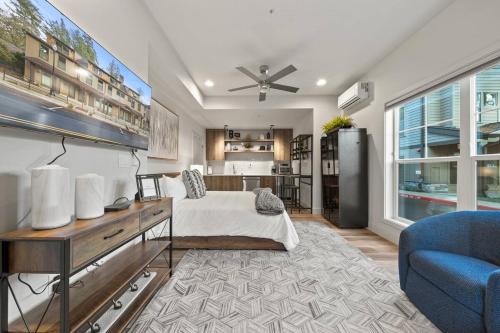 Walluga Apartment | Centrally Located Lake Oswego Studio