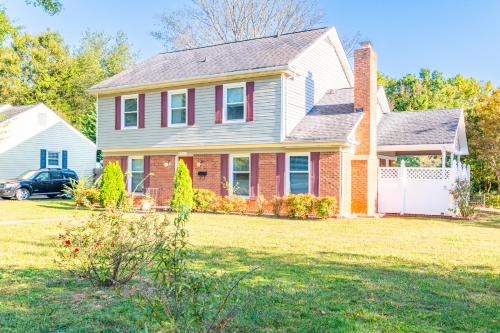 Charlotte House | Centrally Located Spacious Abode