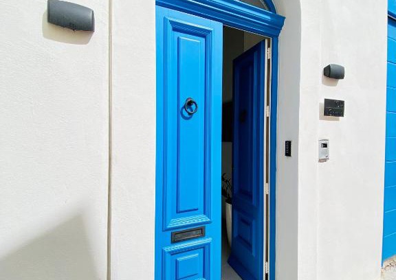 Zebbug House | Centrally located unique 2-bed apt & 2.5 bathrooms