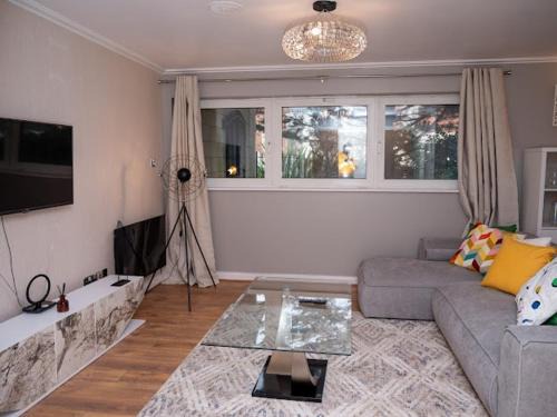 Century Wharf Apartment | Century Wharf Apt