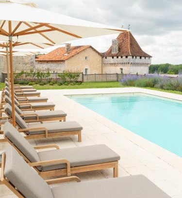 Vieux-Mareuil Bed & Breakfast | Château de Chanet