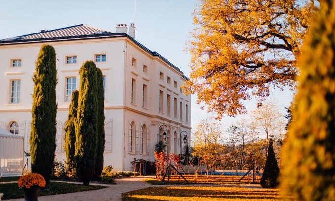 Varilhes Hotel | Château de Longpré
