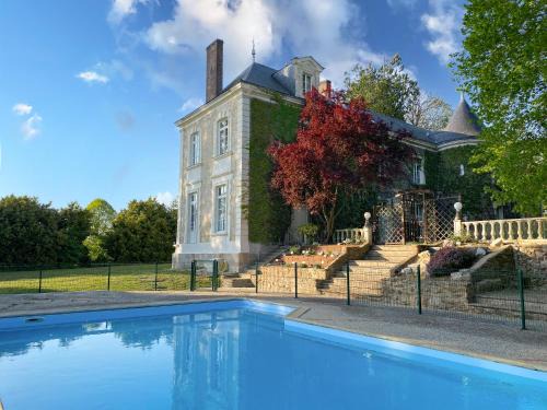 Oize Bed & Breakfast | Château de Montaupin