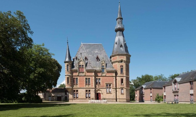 Cosne-d'Allier House | Château de Petit Bois