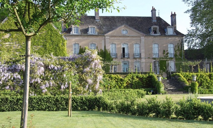 Poil Bed & Breakfast | Château de Villette