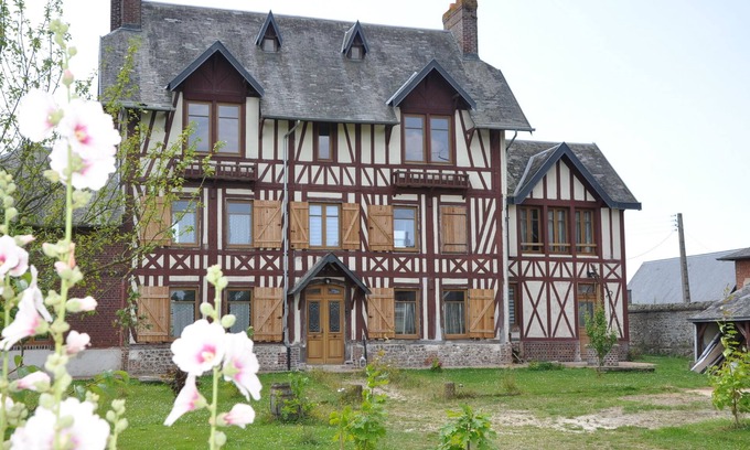 La Haye-de-Routot House | Château des Ifs, a former 18th-century presbytery, is an elegant family home.