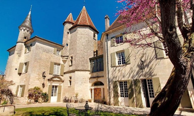 Bourdeilles Apartment | Château des Sénéchaux, Bourdeilles