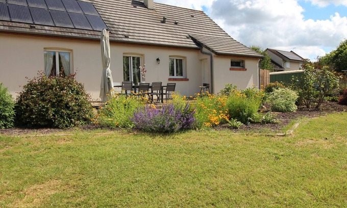 Valencisse Cottage | Charming Family-Friendly Cottage, Pet Welcome, Garden, Near Blois & Loire Castles