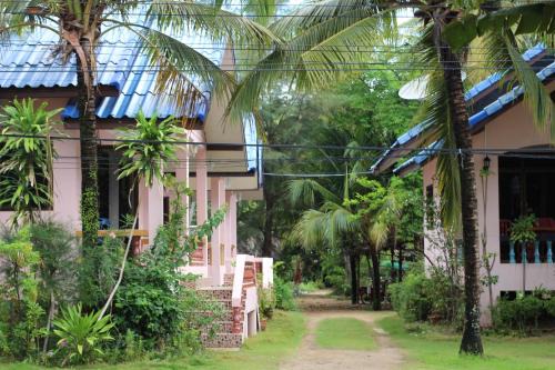 Laem Sing Resort | Chaiwat Resort