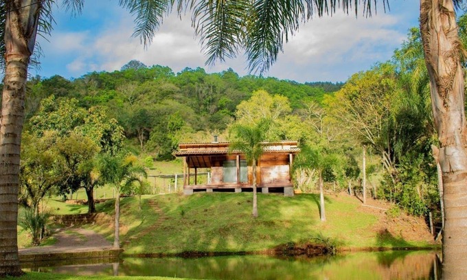 Taquara Ski Chalet | Chale com Linda Vista Para o Riacho